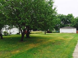 1017 83rd St, Kenosha, WI 53143