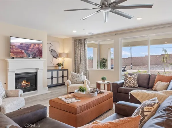 6100 Saddlehorn Ln, Jurupa Valley, CA 92509