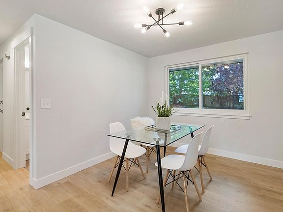 5th image of 12102 107th Avenue Ct E