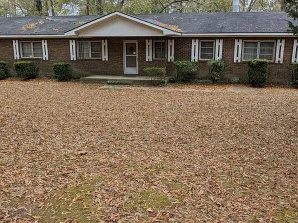 310 Dalley Dr, Selma, AL 36701