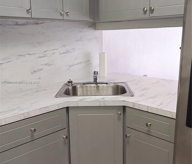 4550 NW 9th St #505E — Photo 10