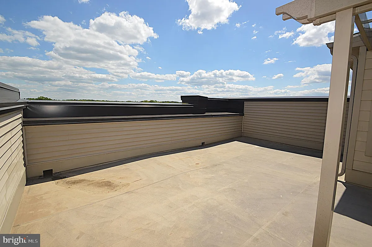 Building Photo - 44840 Tiverton Sq