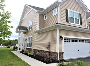 9 Rosecrest Ct, Middletown, NY 10940