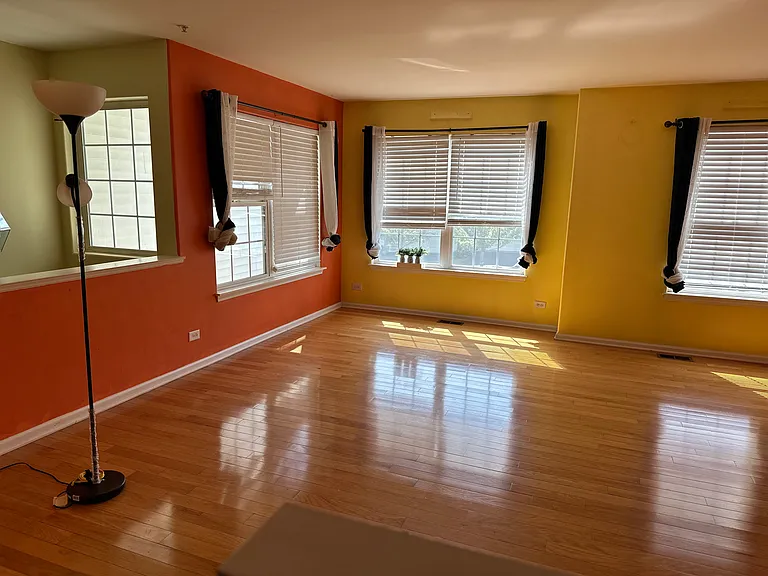 1123 Shorewood Ct — Photo 9