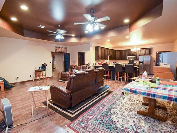 5th image of 121 Heritage Oaks Dr