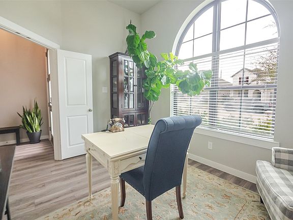 5th image of 4035 Shackleton Ct