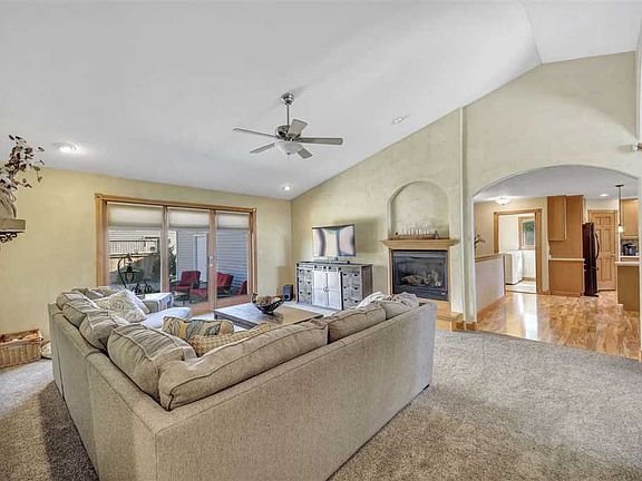 3rd image of 2091 Rushway Cir