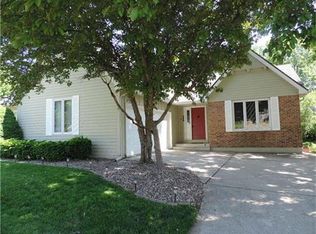 609 NE Pinehurst St, Lees Summit, MO 64064