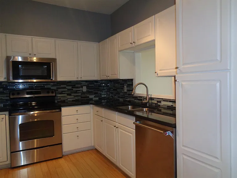 252 E Davie St #1 — Photo 14
