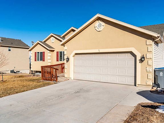 3rd image of 4196 S Montego Dr