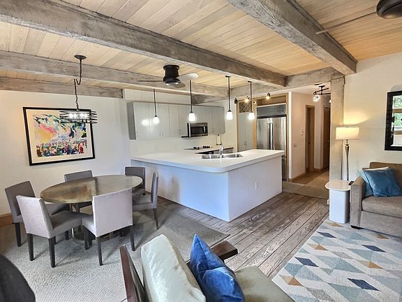 gourmet large kitchen