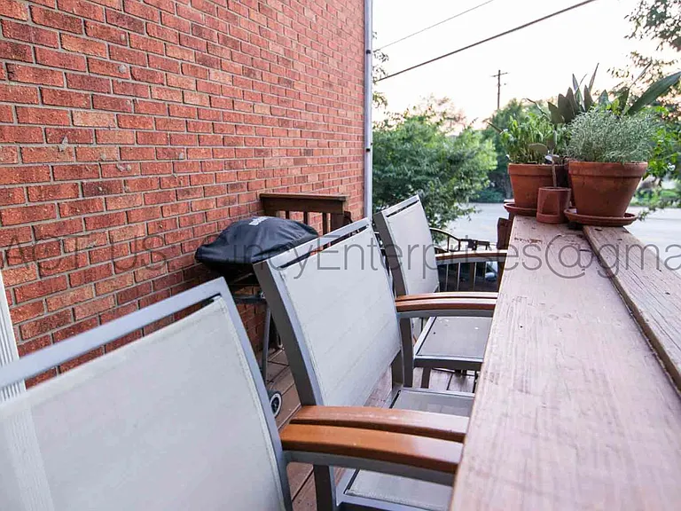 2126A Gilbert Ave — Photo 22