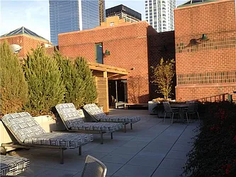 Rented by R New York