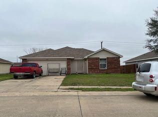 230 Meadowcrest Dr, Terrell, TX 75160