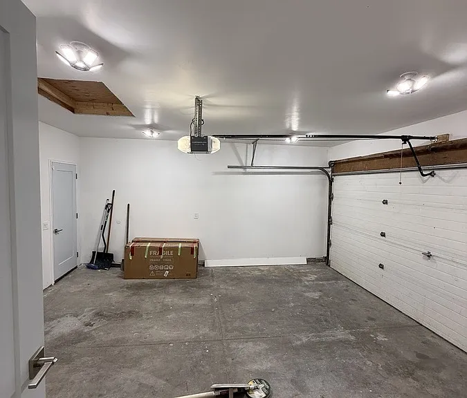355 Sunnyside Blvd — Photo 40