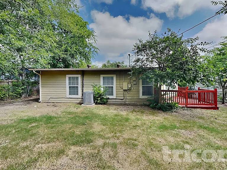 706 Olney Dr — Photo 14
