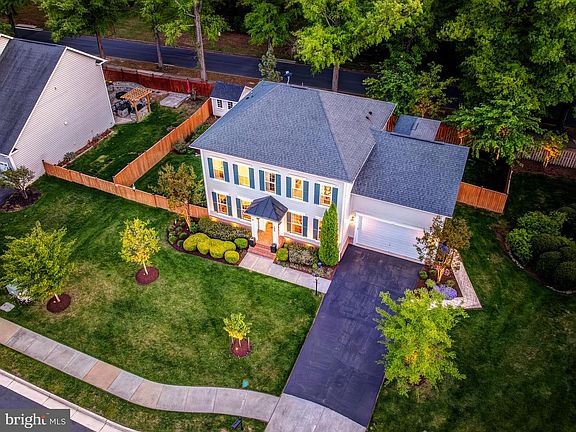 4th image of 105 Heglar Oaks Ct