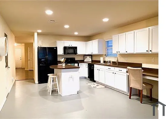 8832 Elk Creek Ln — Photo 1