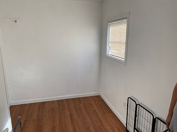 4th image of 2927 Poole Dr #20