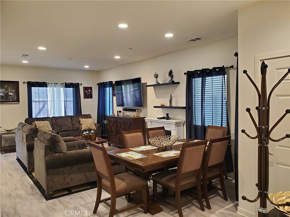 1st image of 27440 Red Rock Rd