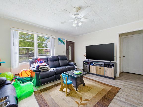 5th image of 5509 W Garden Avenue