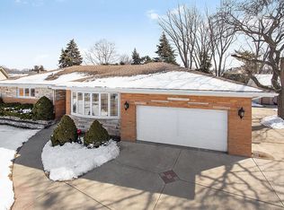 5431 N Redwood Dr, Chicago, IL 60656