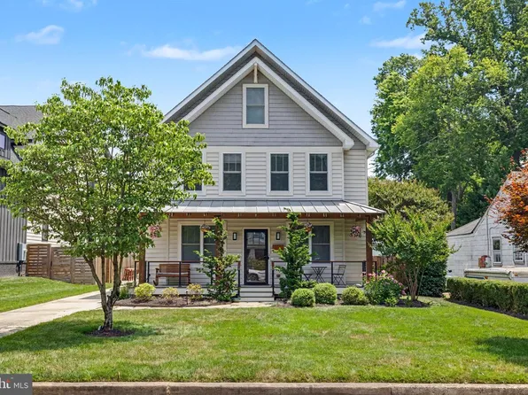 119 S Spring St, Falls Church, VA 22046