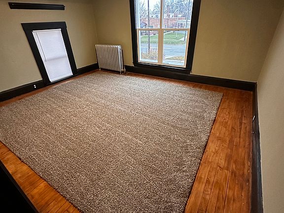 2nd image of 2500 S Saginaw St APT 3