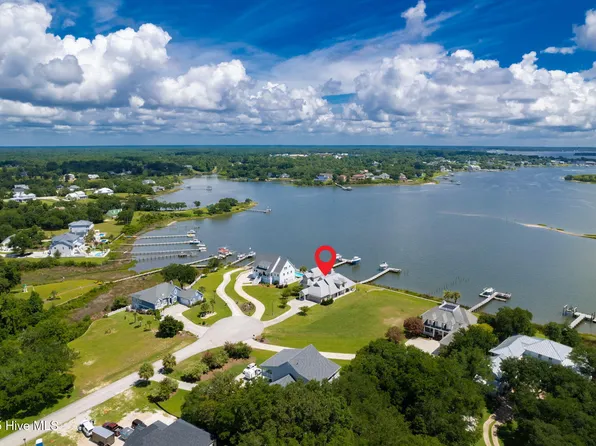 121 Harold Avenue, Swansboro, NC 28584