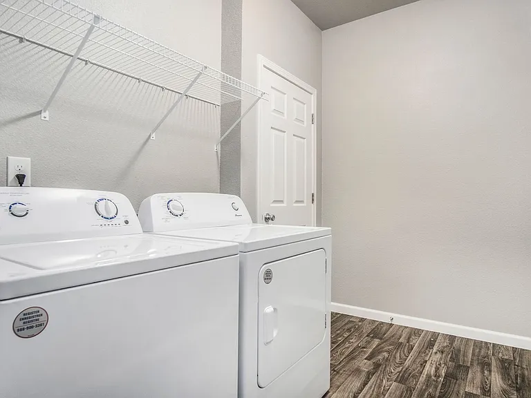 611 W Marion St #8 — Photo 14