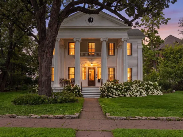 223 Walnut St, Saint Paul, MN 55102