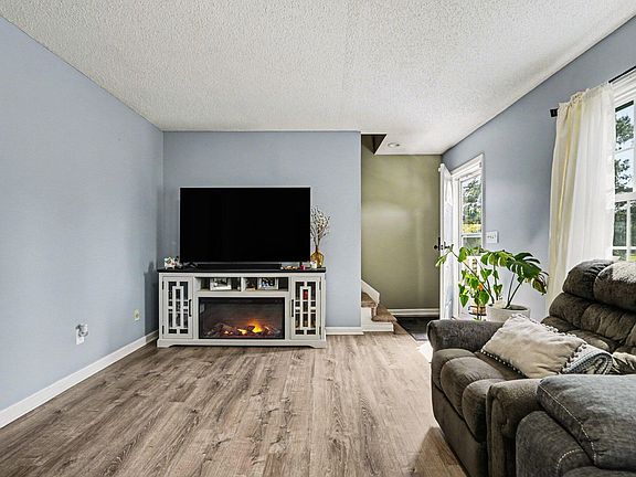 5th image of 203 Little River Dr