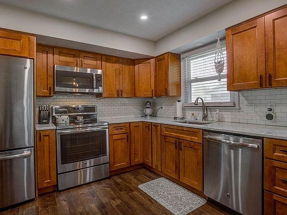 5th image of 5303 Sandstone Dr