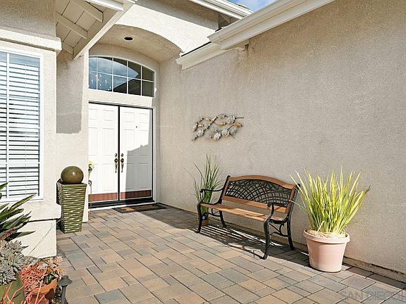4th image of 5126 Wisteria Dr