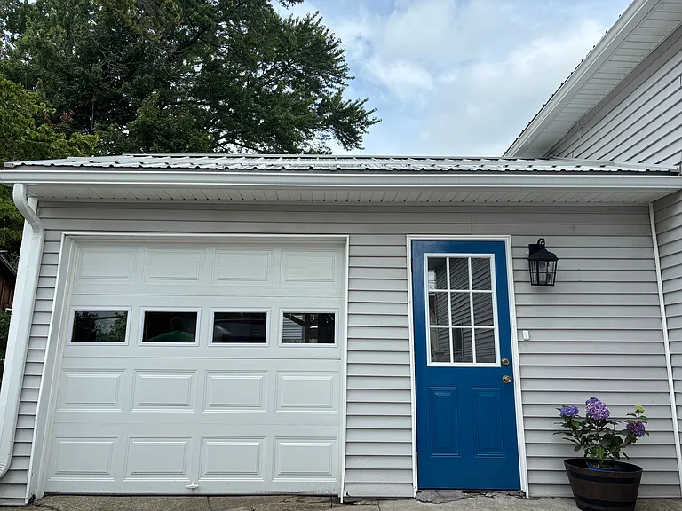 7614 Maple St — Photo 3