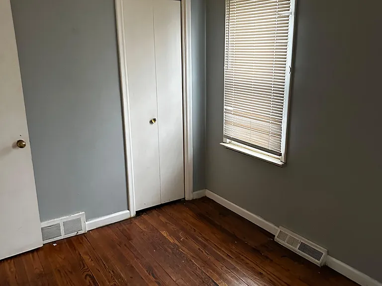 22738 Sharrow Ave — Photo 7