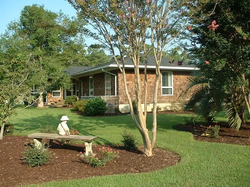 1007 Linda Court — Photo 3