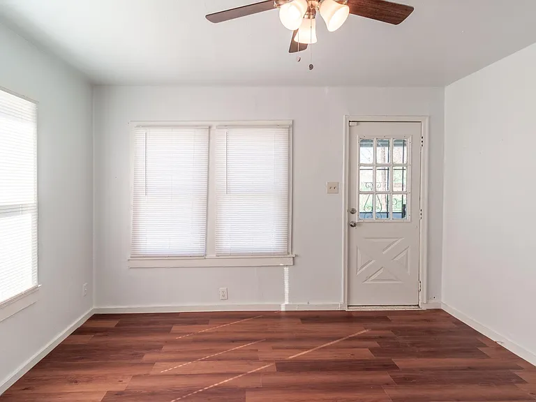 1610 Lennon Ave — Photo 5