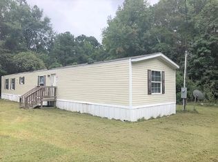 1099 Travis Ln, Manning, SC 29102