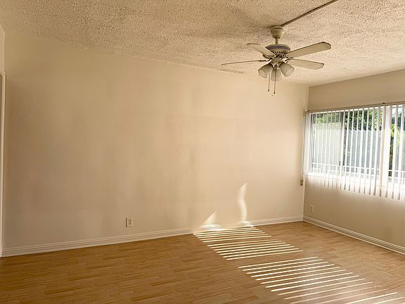 2nd image of 7024 Hawthorn Ave APT 208