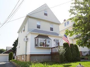 25 Weeks Pl, New Rochelle, NY 10801