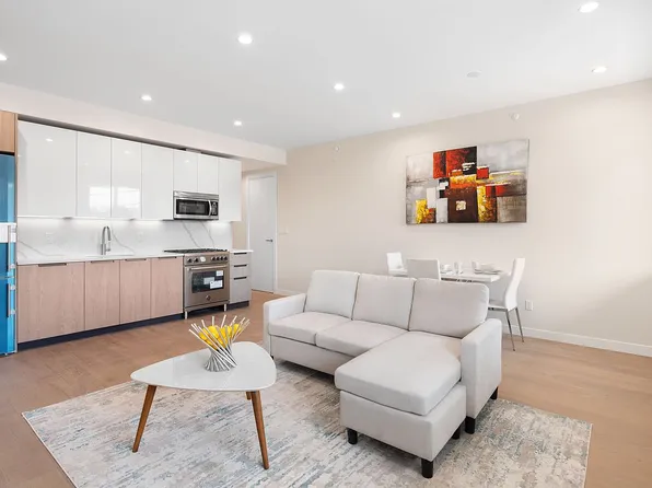 398 Kings Hwy #206, Brooklyn, NY 11223