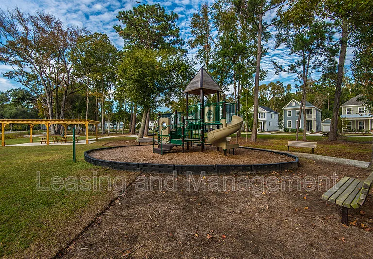 2000 Fleming Woods Rd — Photo 29
