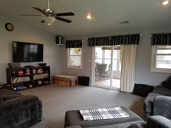 4th image of 417 Koch Ave