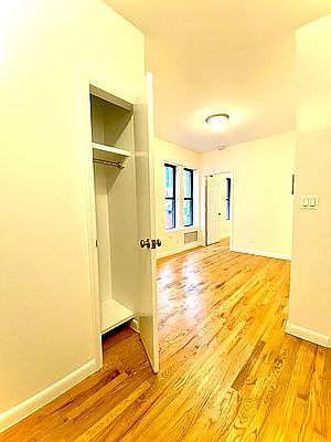 4th image of 506 E 82nd St APT 26