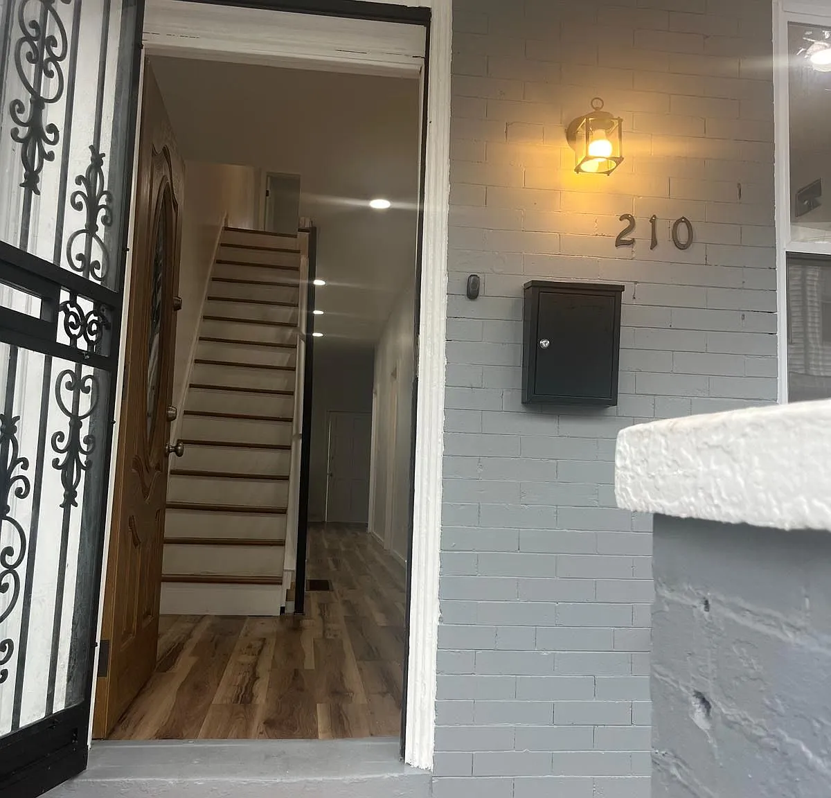 4 bed, 2.0 bath, 1236 sqft, $2,000 — Photo 3