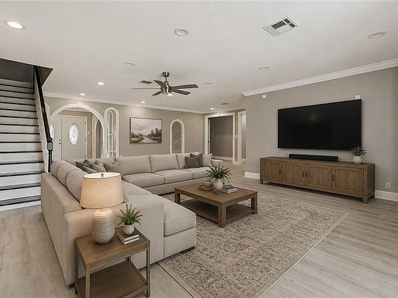 5th image of 6916 Lake Willow Dr