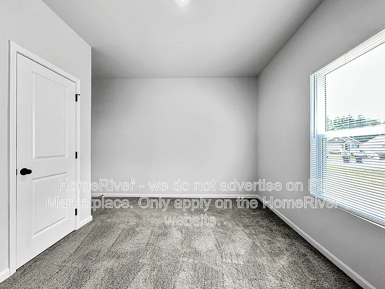 426 Chedworth Dr — Photo 16