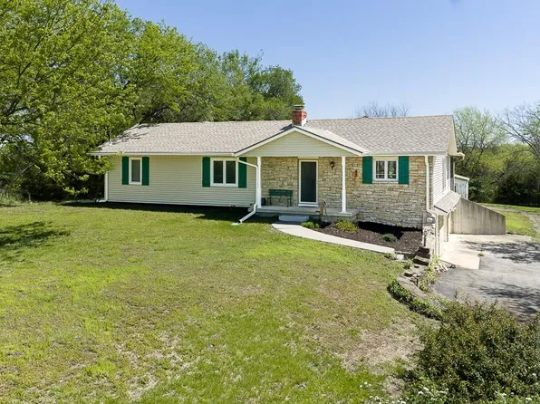 10615 Kill Creek Rd, De Soto, KS 66018