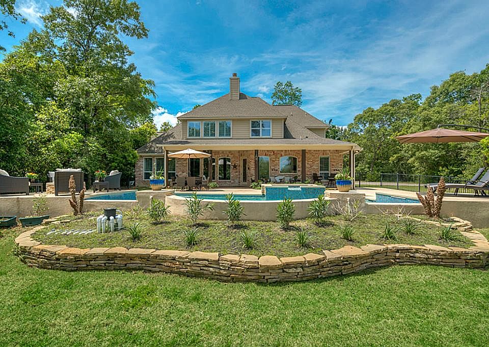 1st image of 8535 Crown Lake Ct